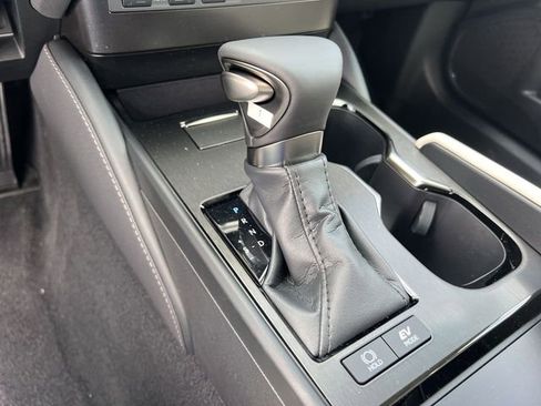 Used 2024 Lexus ES 300h w/ Premium Package FWD image 20