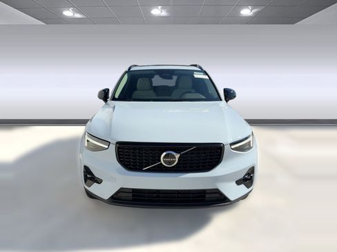 New 2026 Volvo XC40 B5 Plus w/ Protection Package Premier image 6