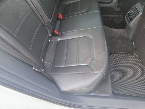 Used 2018 Volkswagen Passat 2.0T SE image 31