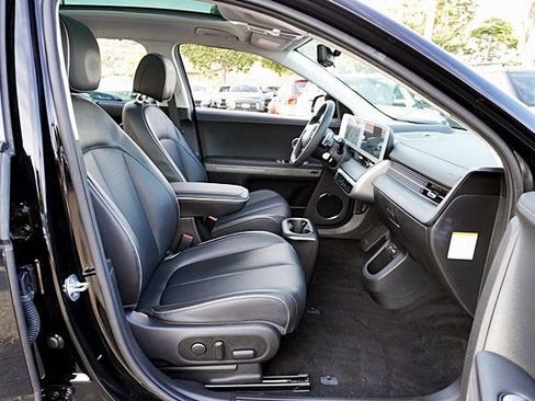 Certified 2024 Hyundai Ioniq 5 Limited RWD image 12