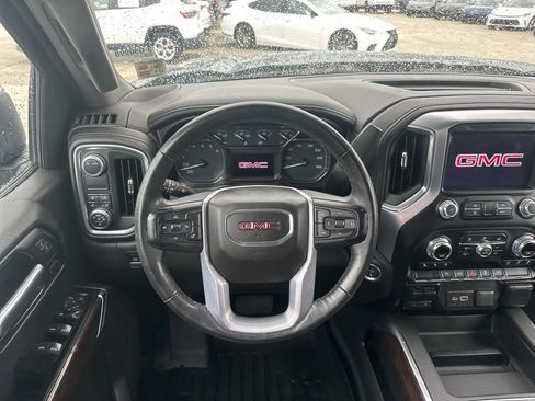Used 2020 GMC Sierra 1500 SLT RWD image 11