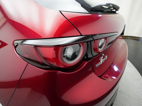 Used 2024 MAZDA MAZDA3 s image 32