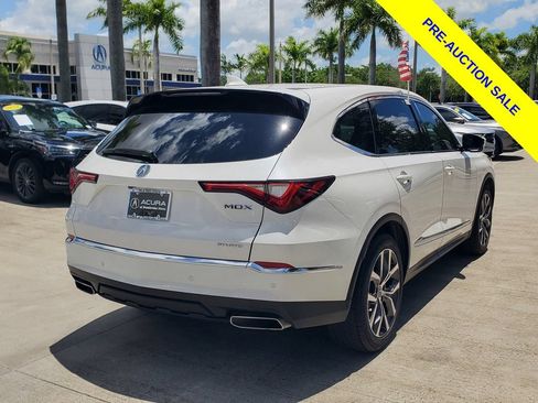 Certified 2024 Acura MDX SH-AWD w/ Technology Package image 7