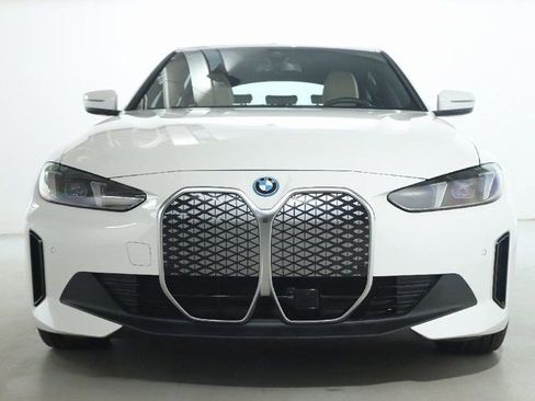 Used 2025 BMW i4 xDrive40i w/ Parking Assistance Package image 5