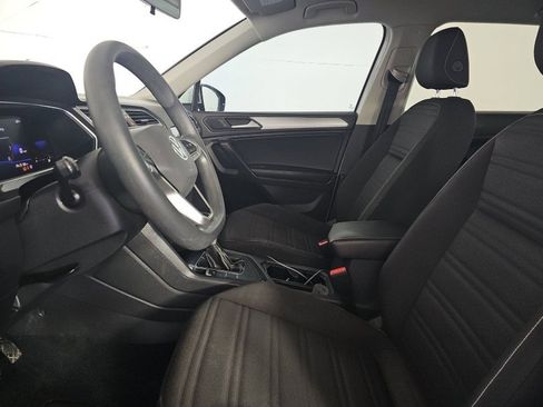 Used 2022 Volkswagen Tiguan S image 15