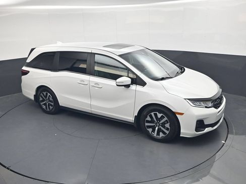 Used 2025 Honda Odyssey EX-L image 32
