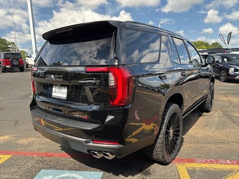 Used 2025 GMC Yukon AT4 Ultimate w/ LPO, Illumination Package image 6