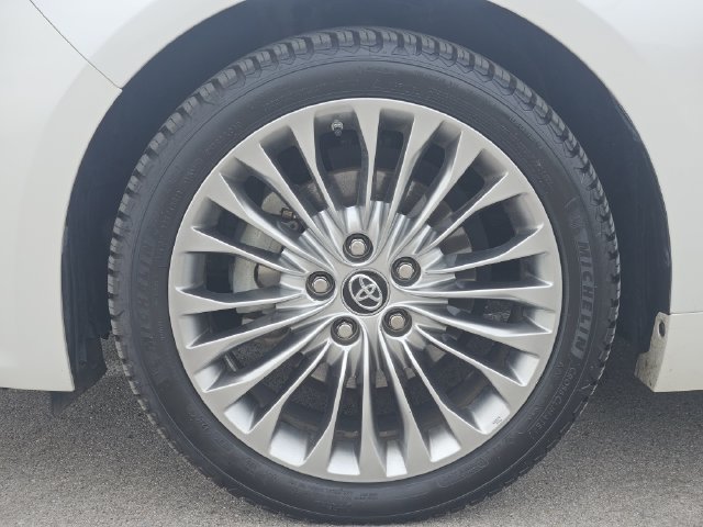 Used 2016 Toyota Avalon Limited w/ Protection Package FWD image 12