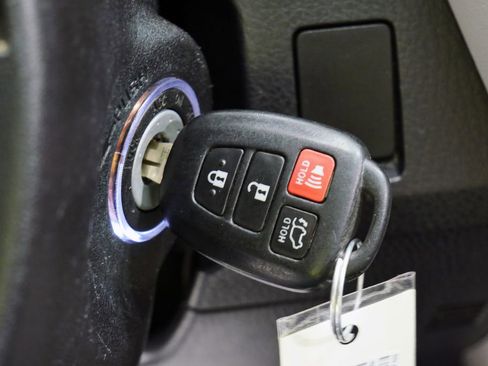 Used 2015 Toyota RAV4 XLE AWD/4WD image 25
