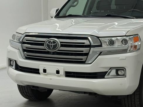 Used 2018 Toyota Land Cruiser AWD/4WD image 45