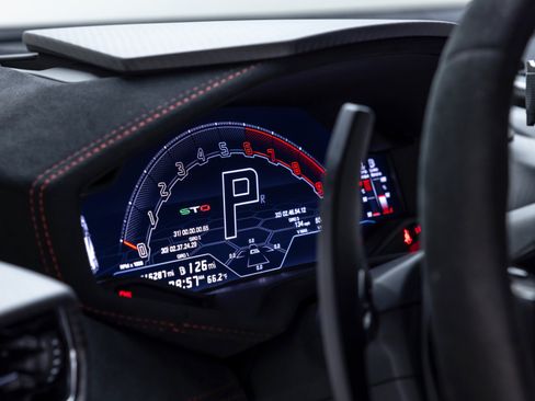 Used 2022 Lamborghini Huracan STO image 67