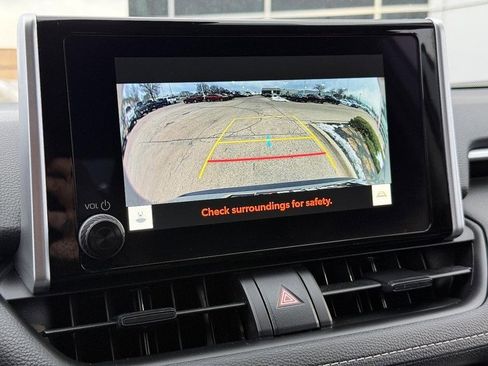 Used 2025 Toyota RAV4 LE image 24