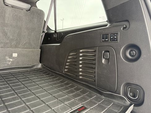 Used 2015 Cadillac Escalade ESV Platinum image 29