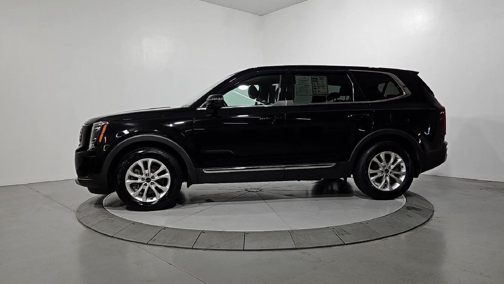 Used 2020 Kia Telluride LX FWD image 2