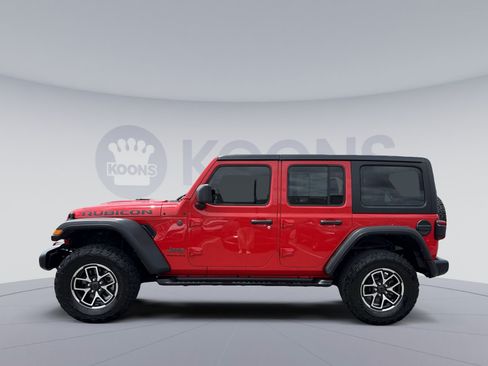 Used 2024 Jeep Wrangler Unlimited Rubicon AWD/4WD image 7