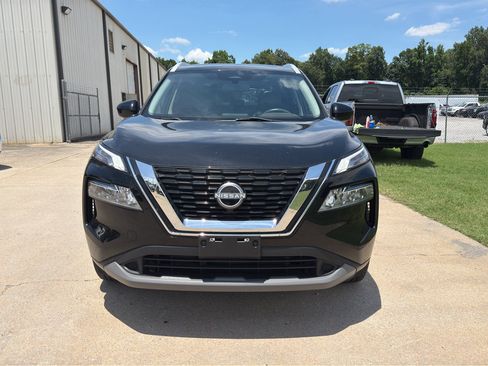 Certified 2023 Nissan Rogue SV w/ SV Premium B Package AWD/4WD image 8