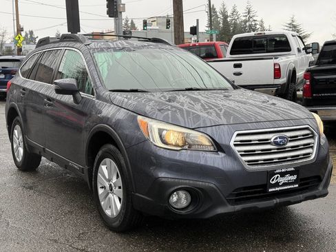 Used 2017 Subaru Outback 2.5i Premium image 10