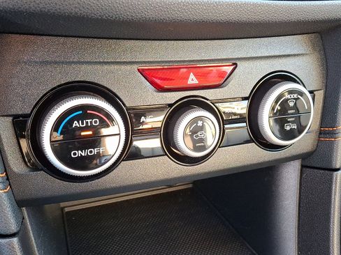 Used 2023 Subaru Crosstrek 2.5i Limited w/ Popular Package #3 image 16