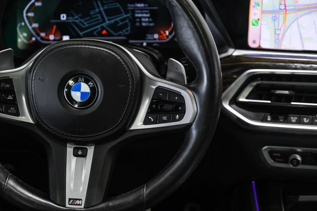 Used 2020 BMW X5 M50i AWD/4WD image 20