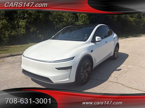 Used 2026 Tesla Model Y Long Range AWD/4WD image 1