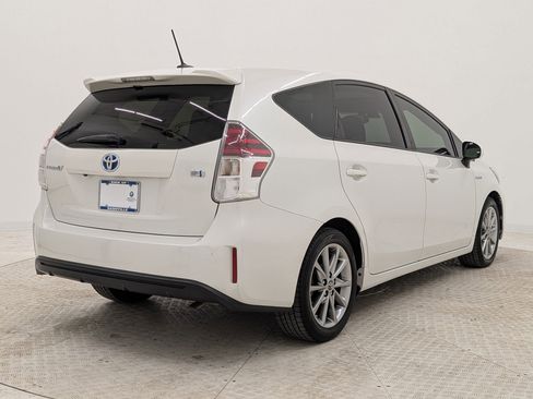 Used 2015 Toyota Prius V Five w/ Advanced Technology Package image 9