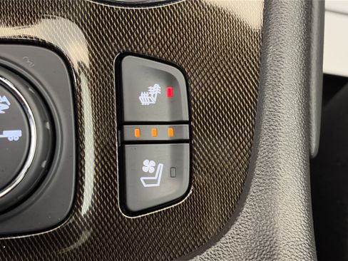 Certified 2023 GMC Acadia AT4 w/ Technology Package image 31