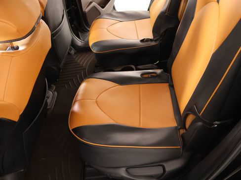 Used 2022 Toyota Highlander Platinum image 13