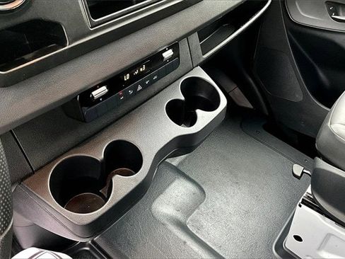 Used 2025 Mercedes-Benz Sprinter 2500 image 20