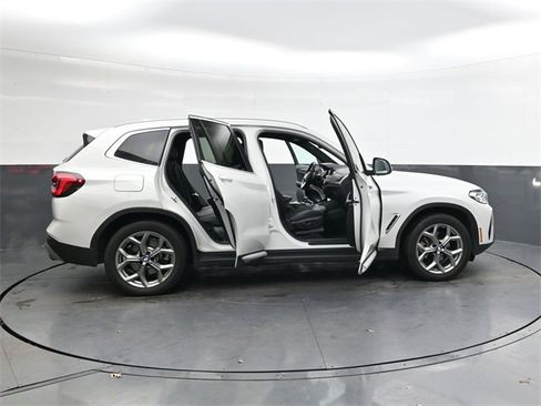 Used 2024 BMW X3 xDrive30i image 31