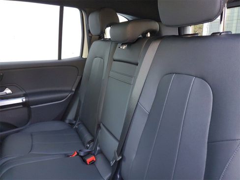 Used 2025 Mercedes-Benz EQB 250+ image 12