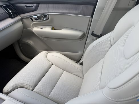New 2026 Volvo XC90 B6 Ultra w/ Protection Package AWD/4WD image 15