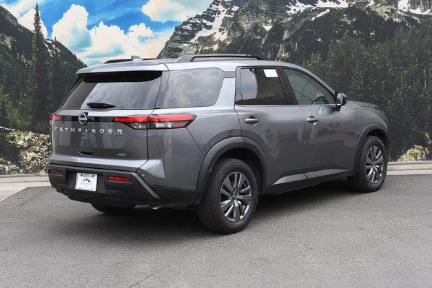 Used 2025 Nissan Pathfinder SV AWD/4WD image 3