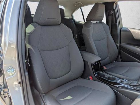 Used 2022 Toyota Corolla LE FWD image 18