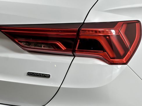 Used 2025 Audi Q3 2.0T Premium image 25