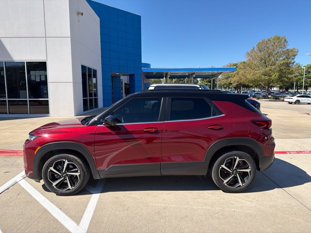 Used 2023 Chevrolet TrailBlazer RS w/ Sun and Liftgate Package FWD image 10