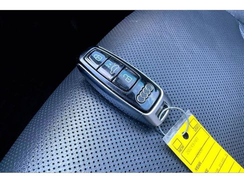 Used 2020 Audi Q8 Premium Plus w/ Premium Plus Package image 14