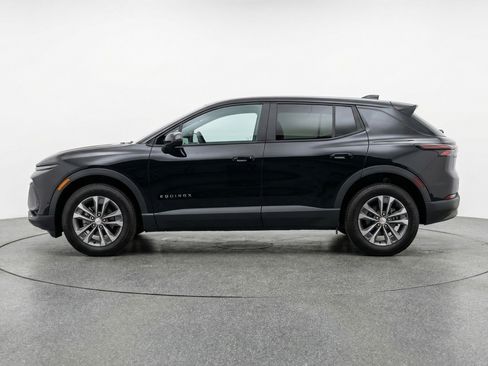 Used 2025 Chevrolet Equinox LT FWD image 5