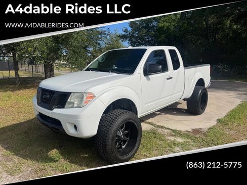 Used 2018 Nissan Frontier SV RWD image 1