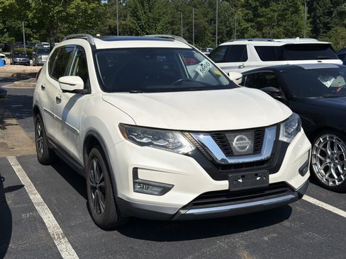 Used 2017 Nissan Rogue SL w/ SL Premium Package AWD/4WD image 11