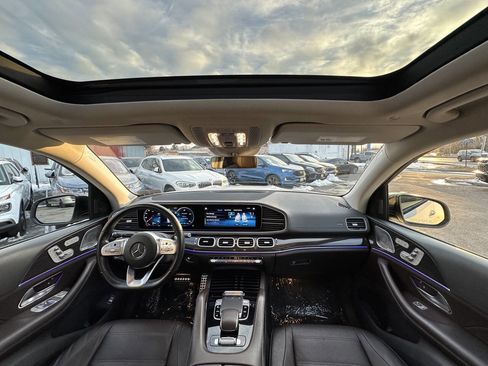 Used 2020 Mercedes-Benz GLS 580 4MATIC image 2