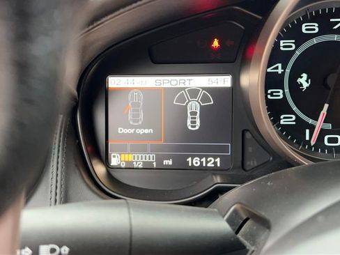 Used 2012 Ferrari California image 24