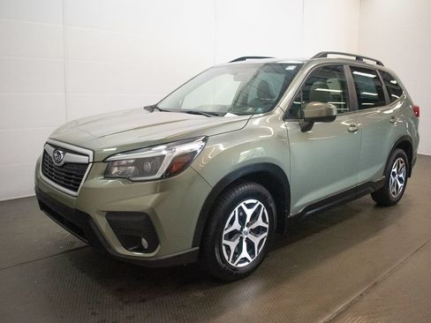 Certified 2021 Subaru Forester Premium AWD/4WD image 8