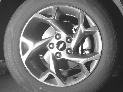 Used 2025 Chevrolet Trax LT FWD image 13