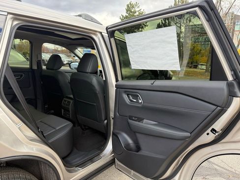 New 2026 Nissan Rogue Platinum w/ Platinum Premium Package image 17