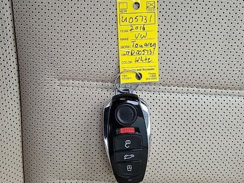 Used 2016 Volkswagen Touareg VR6 image 37