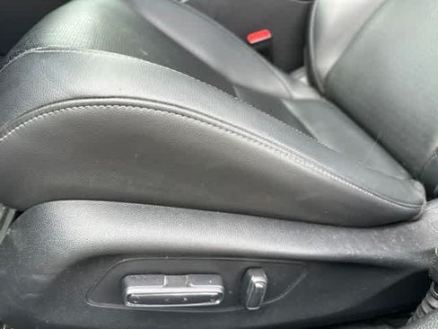 Used 2023 Honda Civic Touring image 4