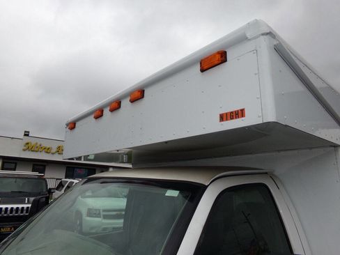Used 2007 GMC Savana 3500 image 66