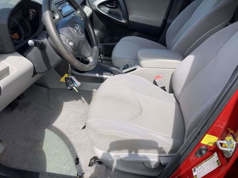 Used 2012 Toyota RAV4 FWD image 12