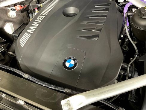 Used 2025 BMW X7 xDrive40i w/ Executive Package image 32