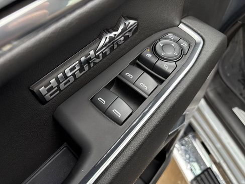 Used 2023 Chevrolet Silverado 1500 High Country w/ High Country Premium Package image 15